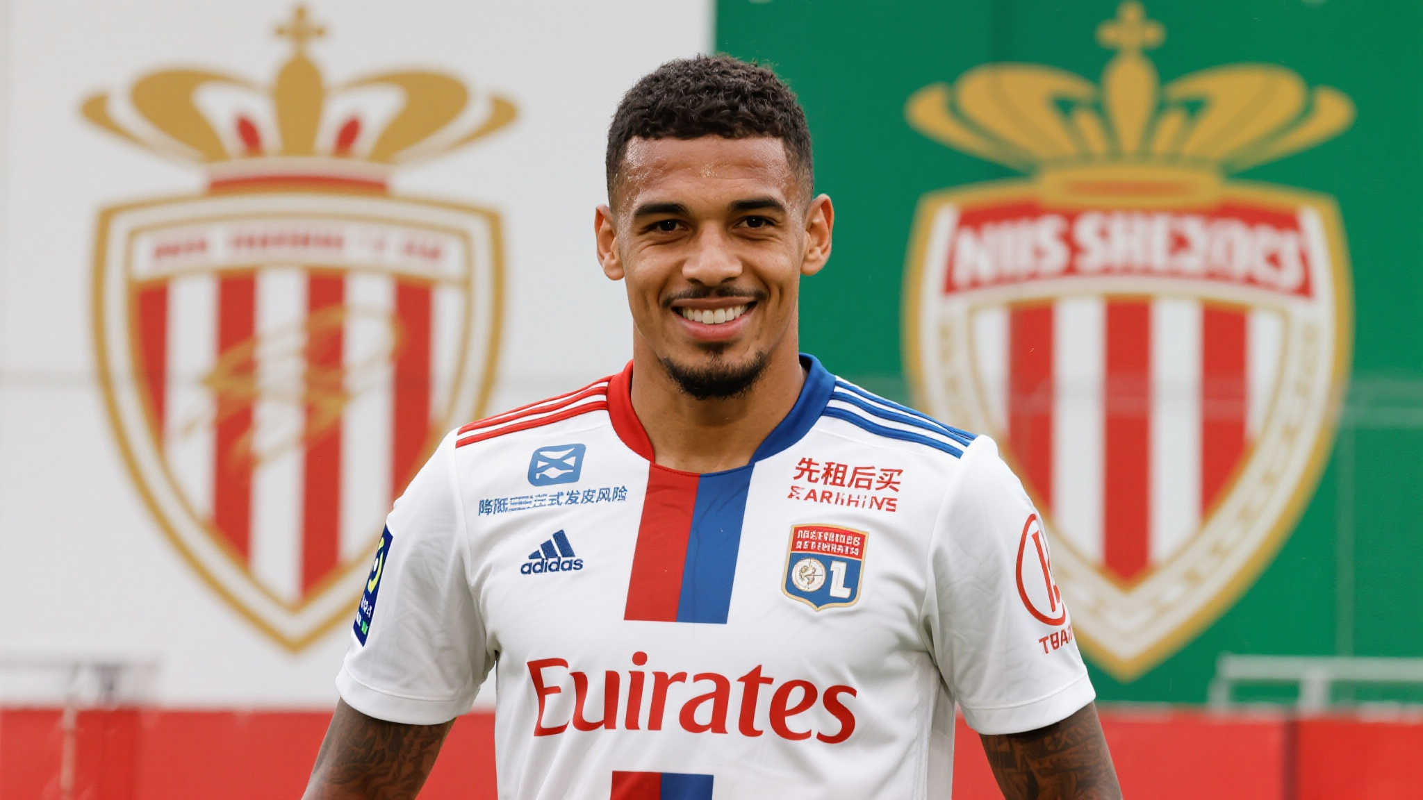 尼斯与塞维利亚竞相争夺法兰克福中场租借机会